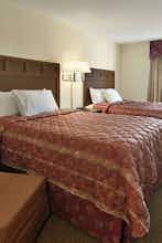 Hotel Super 8 Bowling Green North photo 2