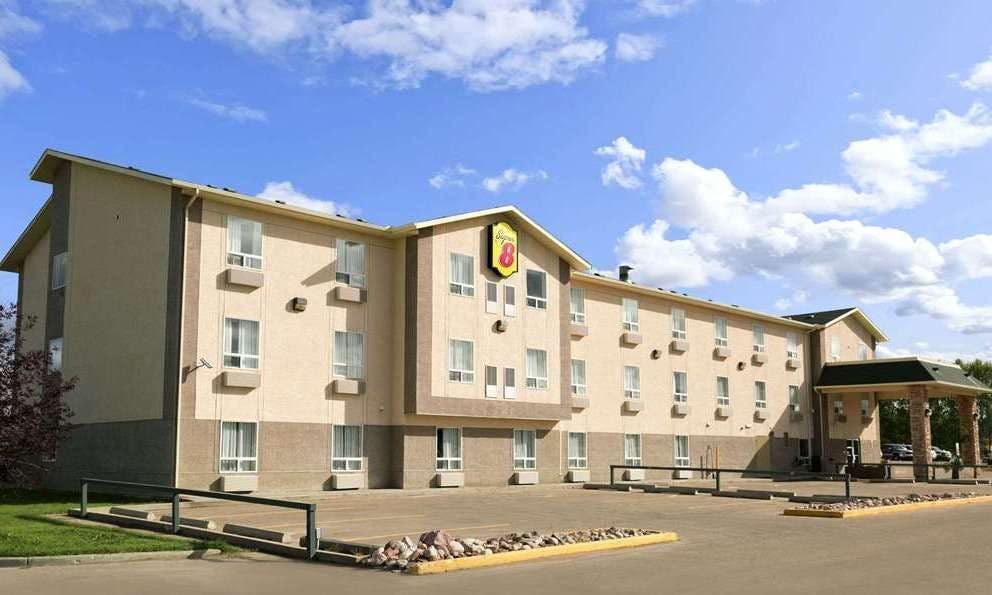 Super 8 Slave Lake AB