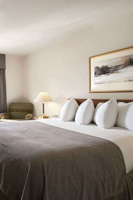 Hotel Super 8 Slave Lake AB photo 1