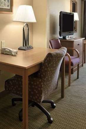 Hotel Wingate by Wyndham Little Rock photo 3