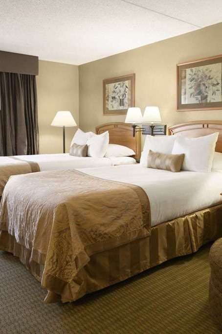 Hotel Wingate by Wyndham Little Rock photo 2