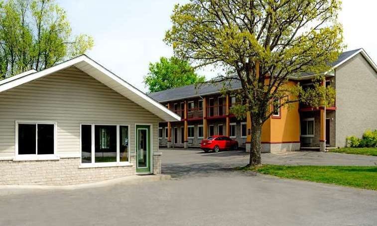 Super 8 by Wyndham Kingston