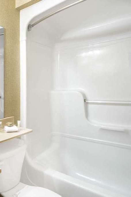 Hotel Super 8 by Wyndham Kingston photo 5