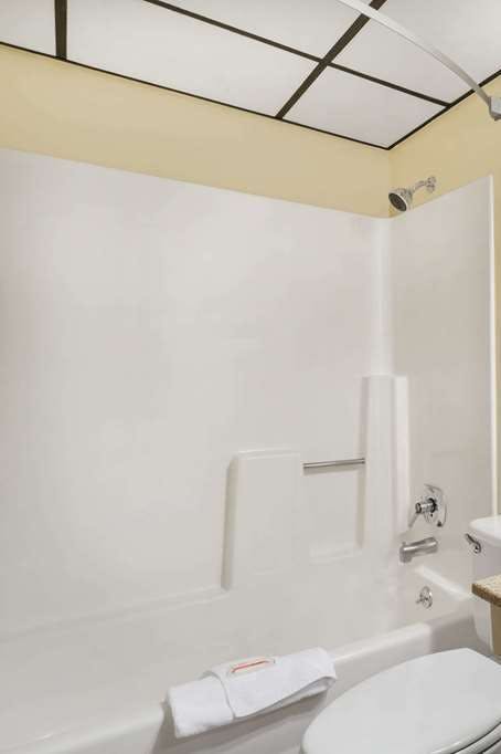 Hotel Travelodge by Wyndham Loveland/Fort Collins Area photo 5