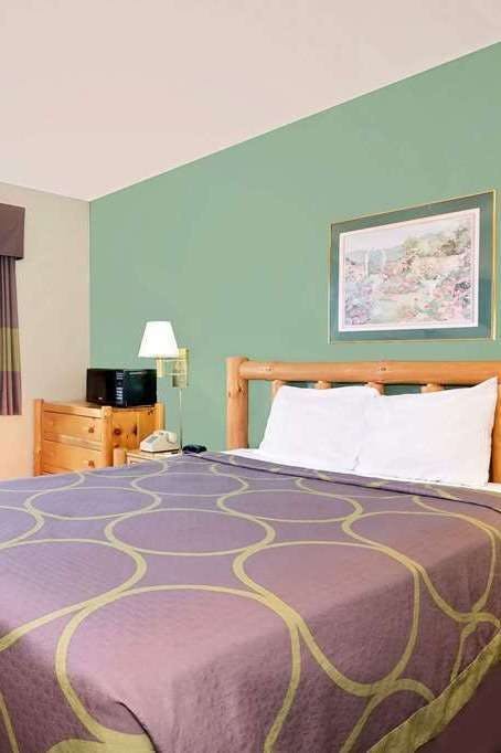 Hotel Super 8 Cloquet photo 1