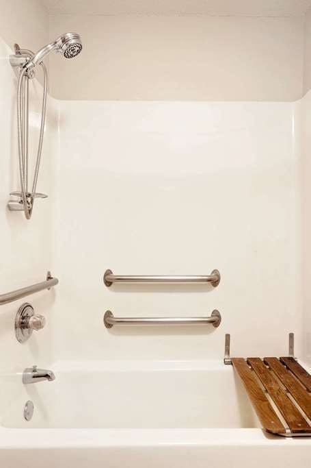 Hotel Super 8 Cloquet photo 5