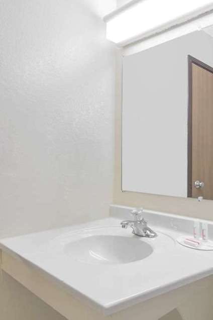 Hotel Super 8 Altoona photo 4