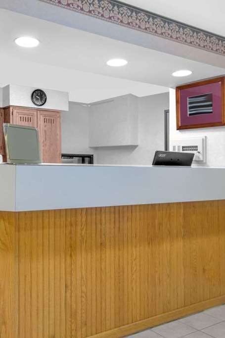 Hotel Super 8 Altoona photo 5