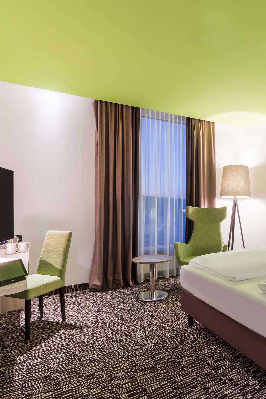 Hotel Park Inn by Radisson Neumarkt photo 3