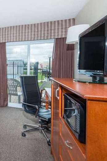 Hotel Super 8 Port Elgin photo 3
