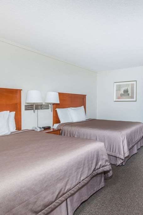 Hotel Super 8 Port Elgin photo 2