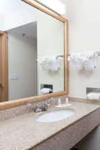 Hotel Baymont Osage Beach photo 4
