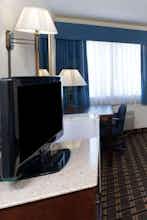 Hotel Baymont Osage Beach photo 3
