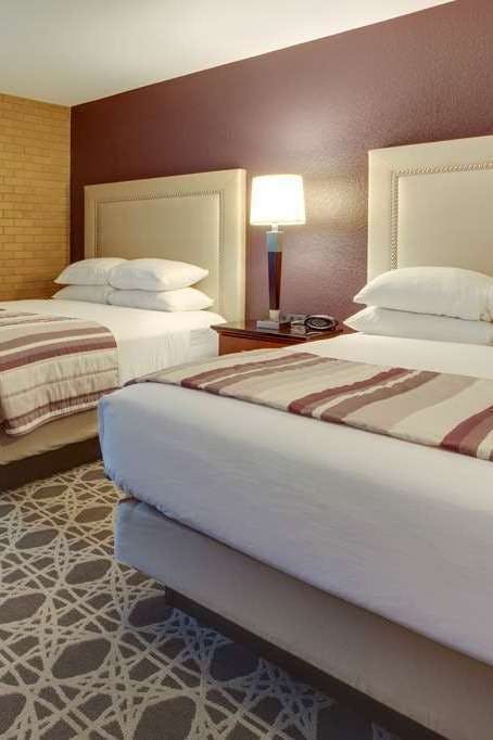 Hotel Drury Inn and Suites Louisville East photo 2