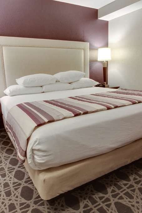 Hotel Drury Inn and Suites Louisville East photo 1