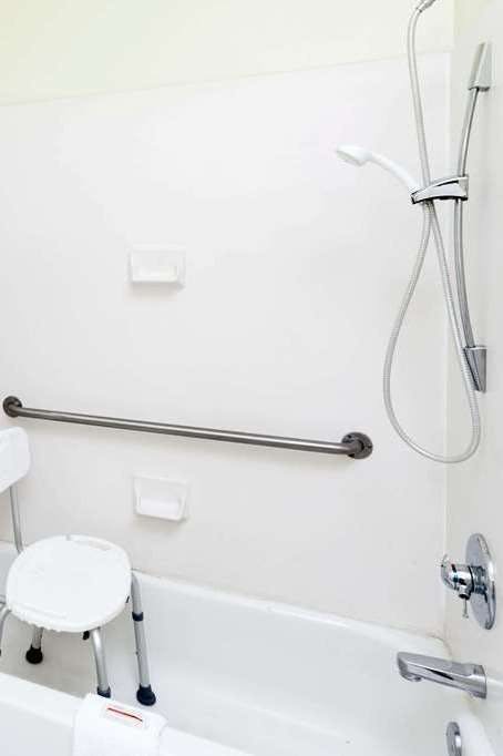 Hotel Baymont by Wyndham Fort Wayne photo 5