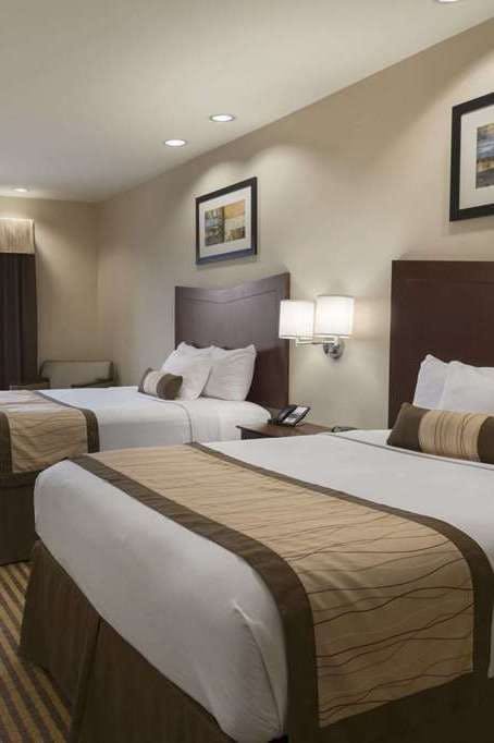 Hotel Baymont by Wyndham Victoria photo 2