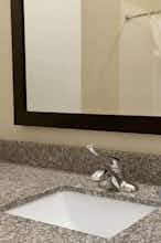 Hotel Baymont by Wyndham Victoria photo 4