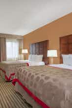 Hotel Ramada Columbus N photo 2