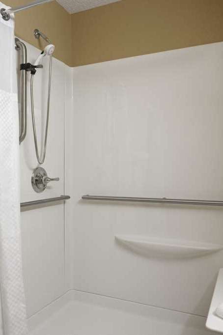 Hotel Microtel Inn & Suites by Wyndham Mineral Wells/Parkersburg photo 5