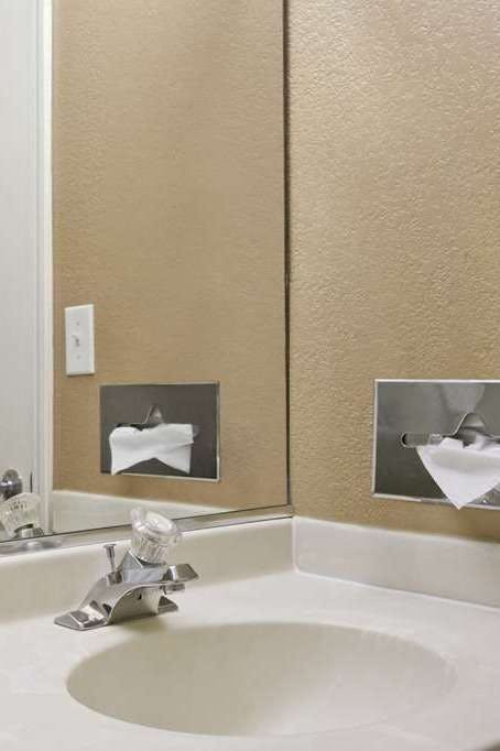 Hotel Microtel Inn & Suites by Wyndham Mineral Wells/Parkersburg photo 4