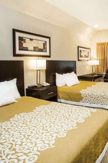 Hotel Days Inn by Wyndham Seattle Aurora photo 3