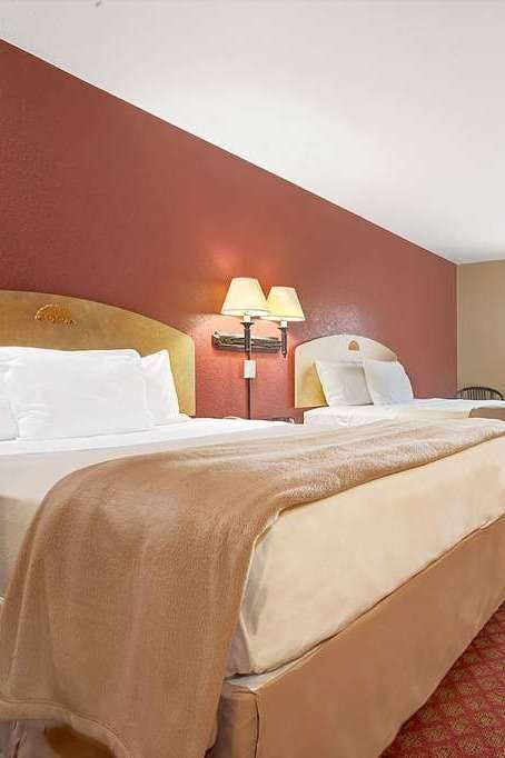 Hotel Days Inn & Suites by Wyndham Niagara Falls/Buffalo photo 1