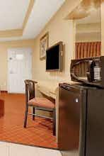 Hotel Days Inn & Suites by Wyndham Niagara Falls/Buffalo photo 3