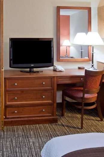 Hotel AmericInn by Wyndham Alexandria photo 3