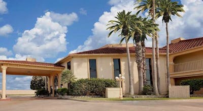 Super 8 by Wyndham Corpus Christi Northwest