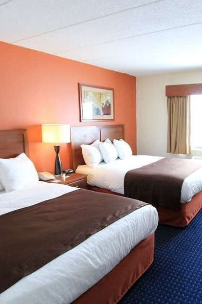 Hotel AmericInn by Wyndham Cedar Rapids Airport photo 2