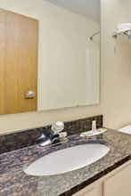 Hotel Super 8 by Wyndham Kokomo photo 3