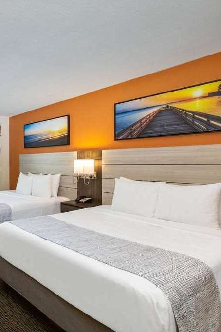 Hotel Days Inn by Wyndham Monterey-Fisherman's Wharf Aquarium photo 2