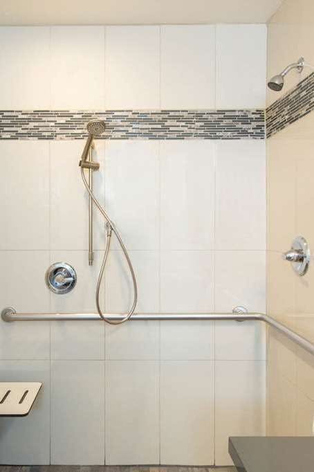 Hotel Days Inn by Wyndham Monterey-Fisherman's Wharf Aquarium photo 5