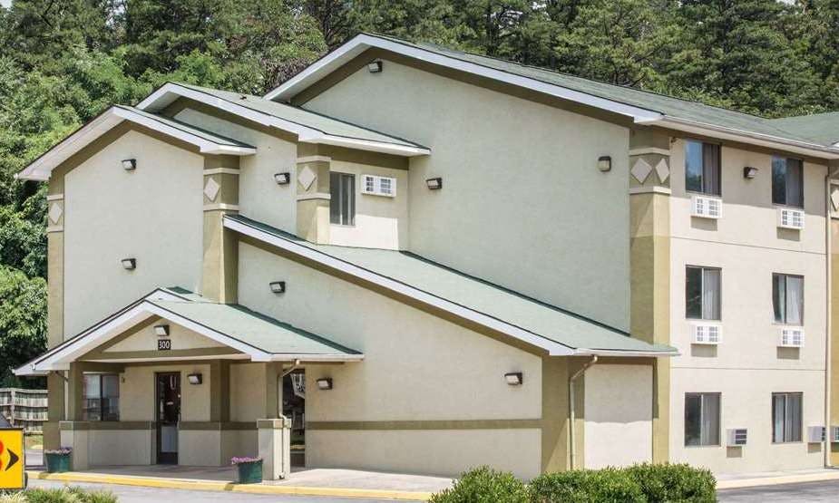 Super 8 by Wyndham Salem VA