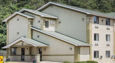 Super 8 by Wyndham Salem VA