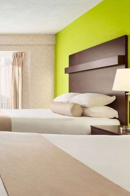 Hotel Travelodge Lloydminster photo 2