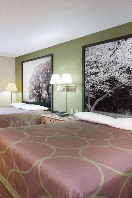 Hotel Super 8 by Wyndham Salem VA photo 2