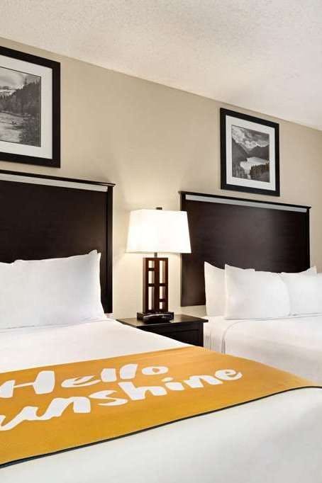 Hotel Days Inn by Wyndham Cortez photo 3