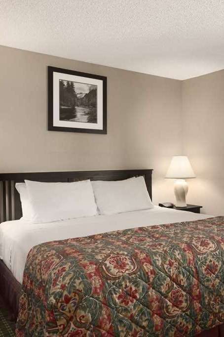 Hotel Days Inn by Wyndham Cortez photo 1