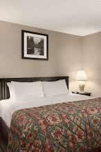 Hotel Days Inn by Wyndham Cortez photo 1