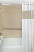 Hotel Days Inn by Wyndham Columbus-North Fort Moore photo 5