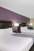 Hotel La Quinta Inn & Suites by Wyndham Blue Springs photo 2