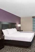 Hotel La Quinta Inn & Suites by Wyndham Blue Springs photo 1