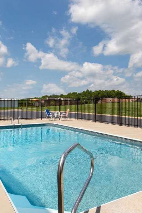 Hotel La Quinta Inn & Suites by Wyndham Blue Springs photo 4