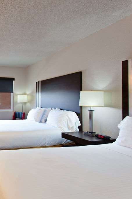 Hotel Days Inn by Wyndham Chowchilla Gateway to Yosemite photo 2