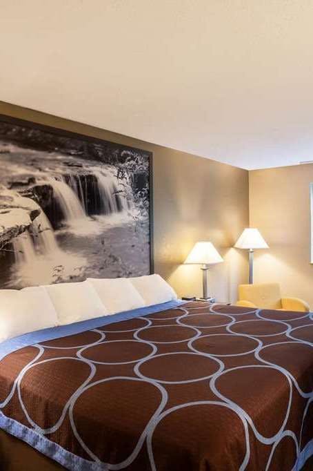 Hotel Super 8 by Wyndham Elkins photo 1