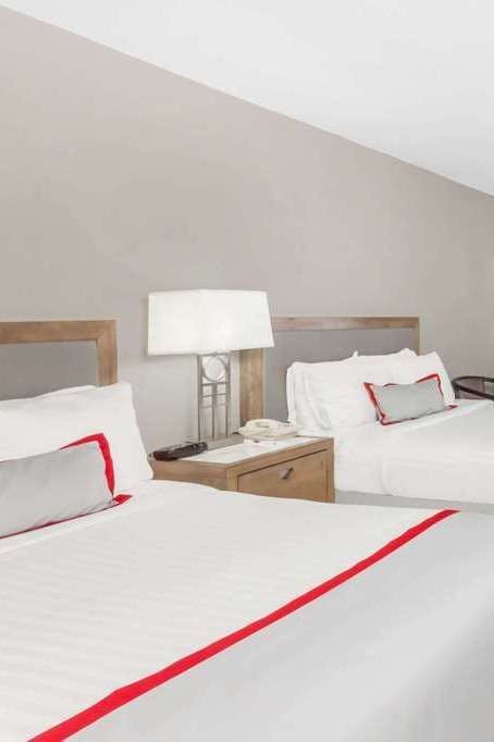 Hotel Ramada Plaza by Wyndham Garden Grove/Anaheim South photo 2