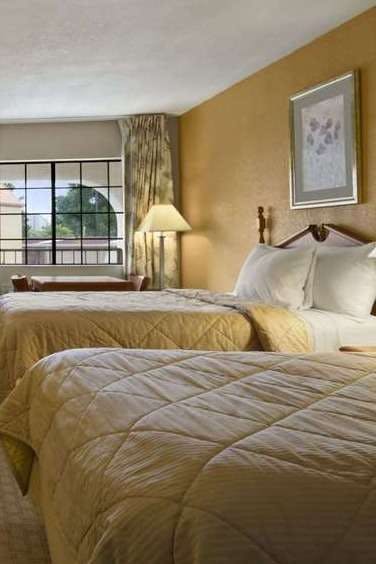 Hotel Days Inn by Wyndham Southaven MS photo 2