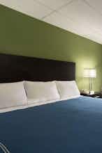 Hotel LDG LKA Lakewood OH photo 2